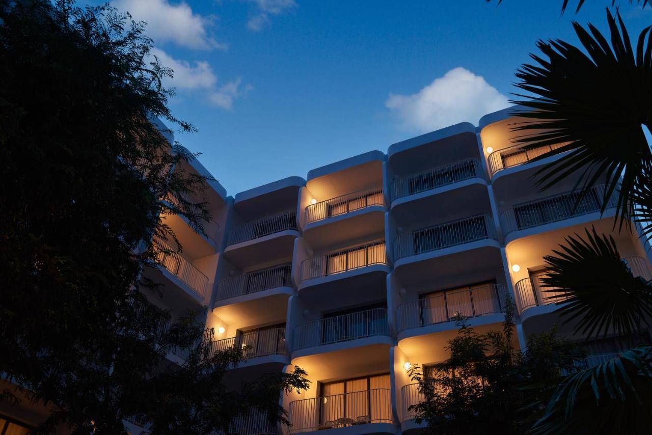 Hotel The Standard, HHQ Exterior foto The hotel at night